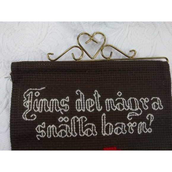 Vtg Swedish Handmade Xmas Santa Tapestry  ' Are There Any Children Please' Decor - Picture 6 of 8